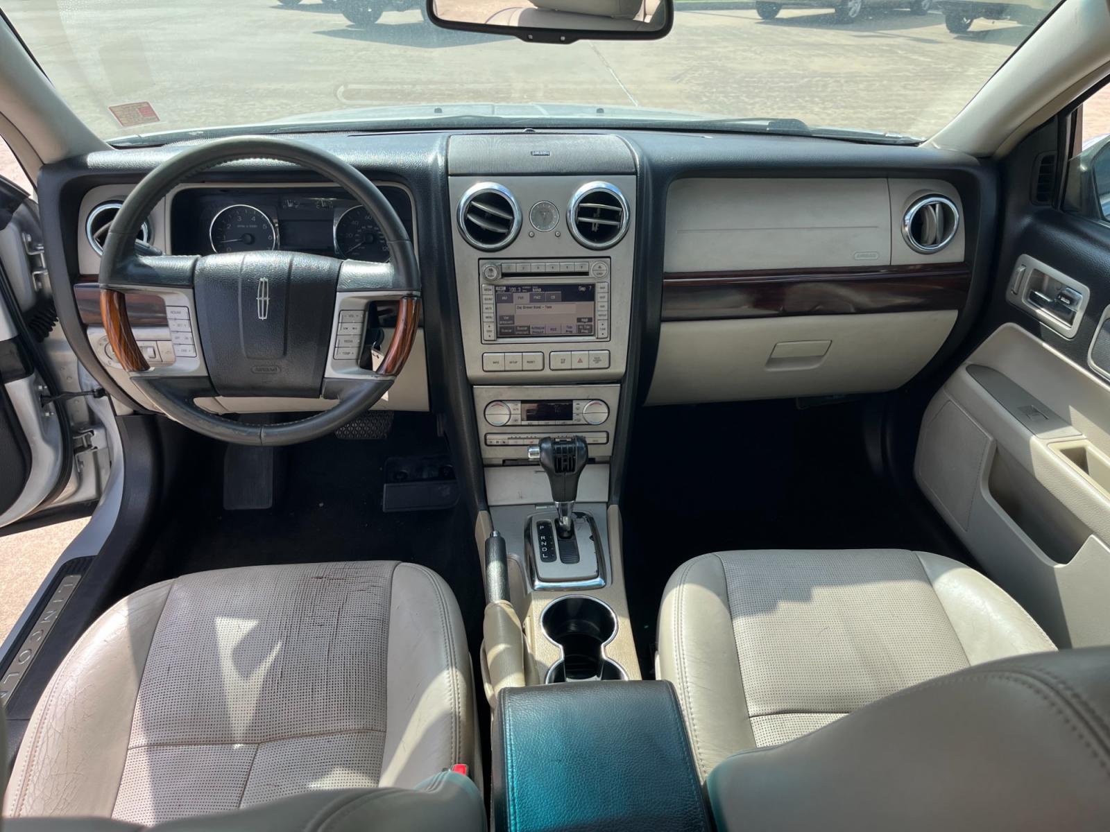 2006 SILVER /gray Lincoln Zephyr Base (3LNHM26146R) with an 3.0L V6 DOHC 24V engine, 6-Speed Automatic Overdrive transmission, located at 14700 Tomball Parkway 249, Houston, TX, 77086, (281) 444-2200, 29.928619, -95.504074 - Photo #10